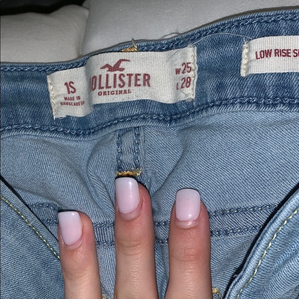 HOLLISTER🖤 - Picture 2 of 2